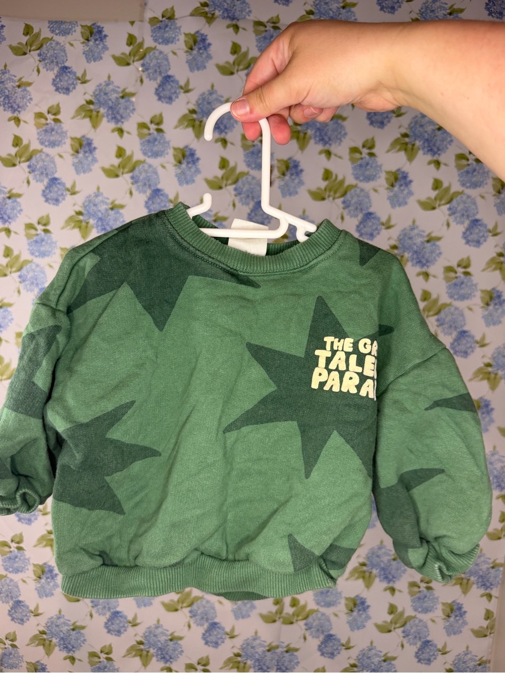 Zara Green Starburst Graphic Pullover Sweatshirt